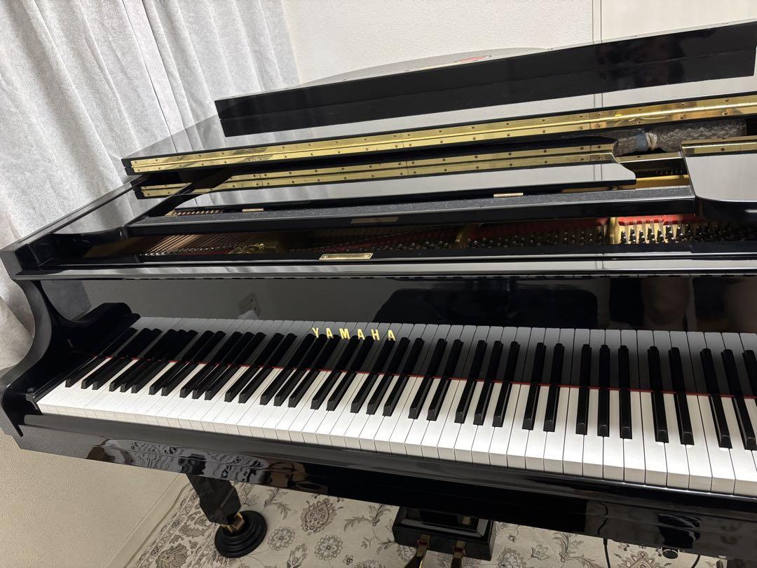 YAMAHA グランドピアノ 黒　　G2E