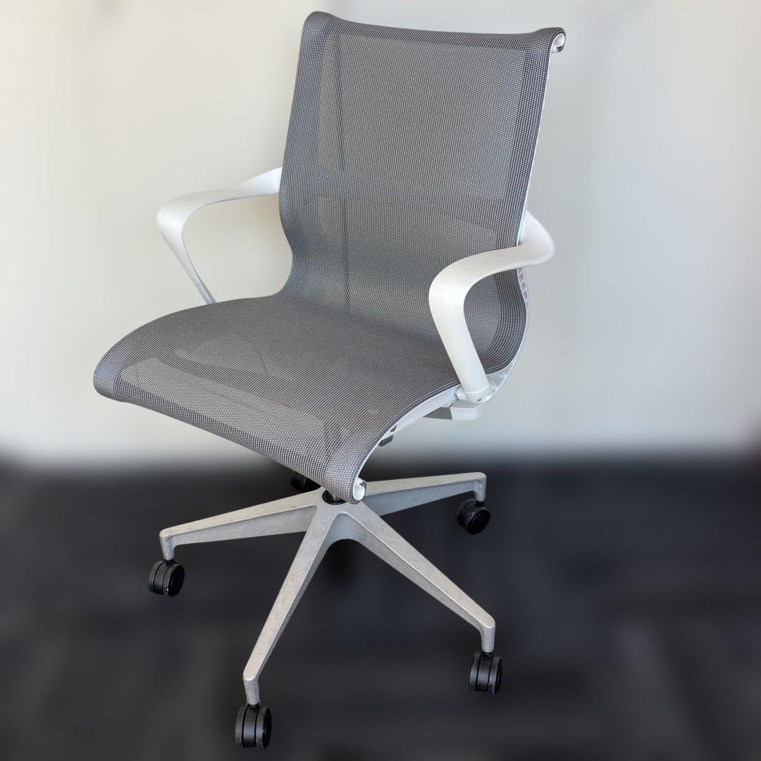 ハーマンミラー　セトゥーチェア