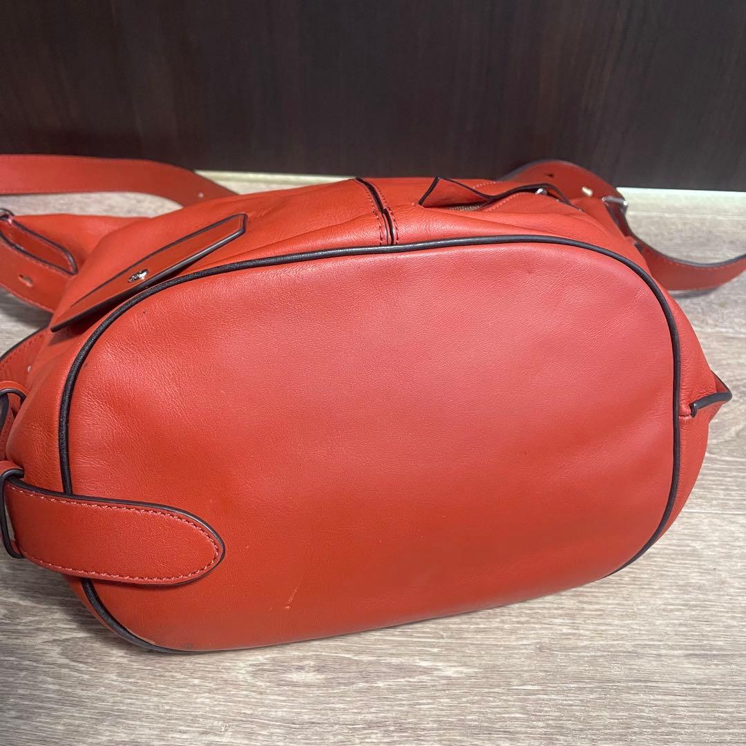 MARC JACOBS レザー ショルダーバッグ オレンジ カウレザー MARC JACOBS レザー ショルダーバッグ オレンジ カウレザー