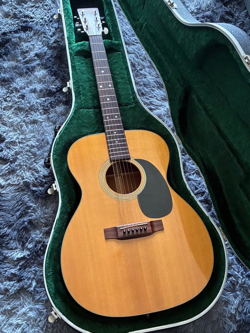 Martin 000-18 2001年製