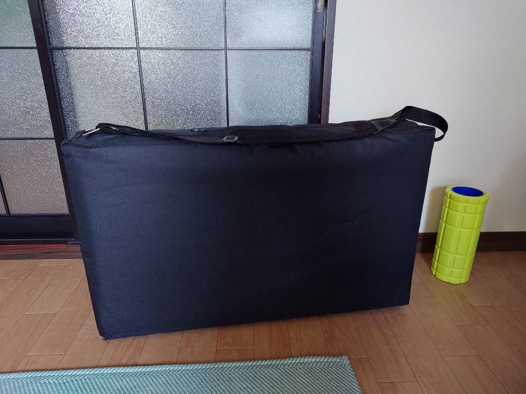 折りたたみマッサージベッド　 キャリーバッグ付き