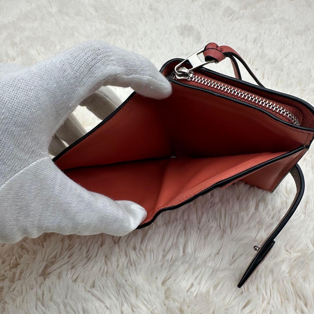 ロエベ ２つ折り財布