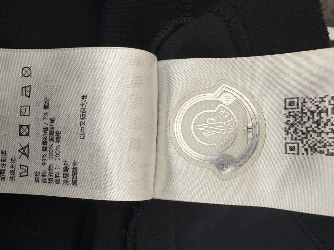 Moncler フリースジップアップ今月まで