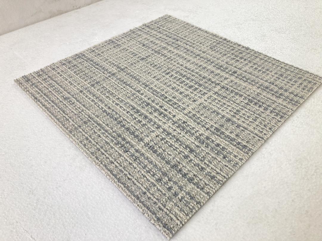 タイルカーペット　新品・未使用　国内メーカー　アウトレット　５０×５０　DIY
