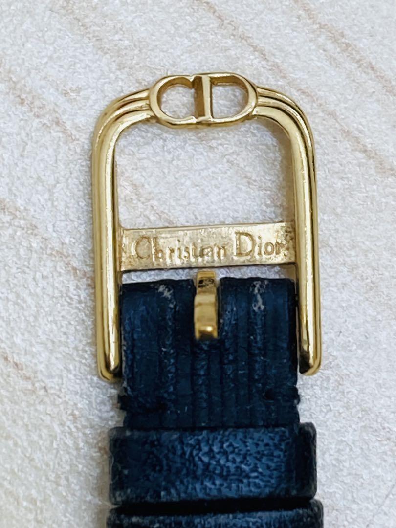 ChristianDior 腕時計とイヤリングとポーチの セット　お得です。