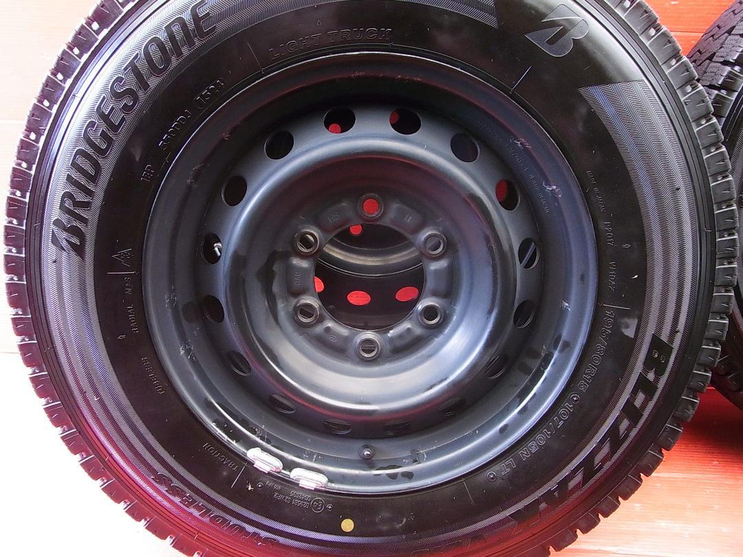 ハイエース純正スチール+ブリヂストン24年製195/80R15スタッドレス！