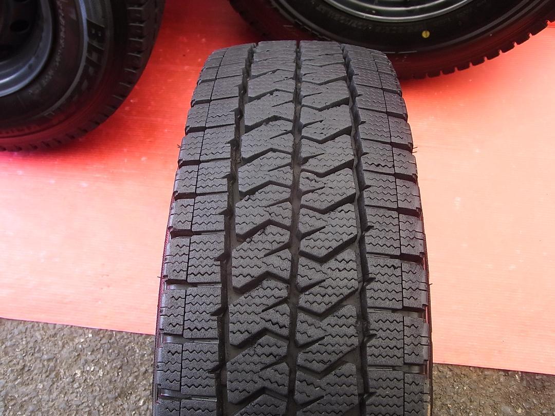 ハイエース純正スチール+ブリヂストン24年製195/80R15スタッドレス！