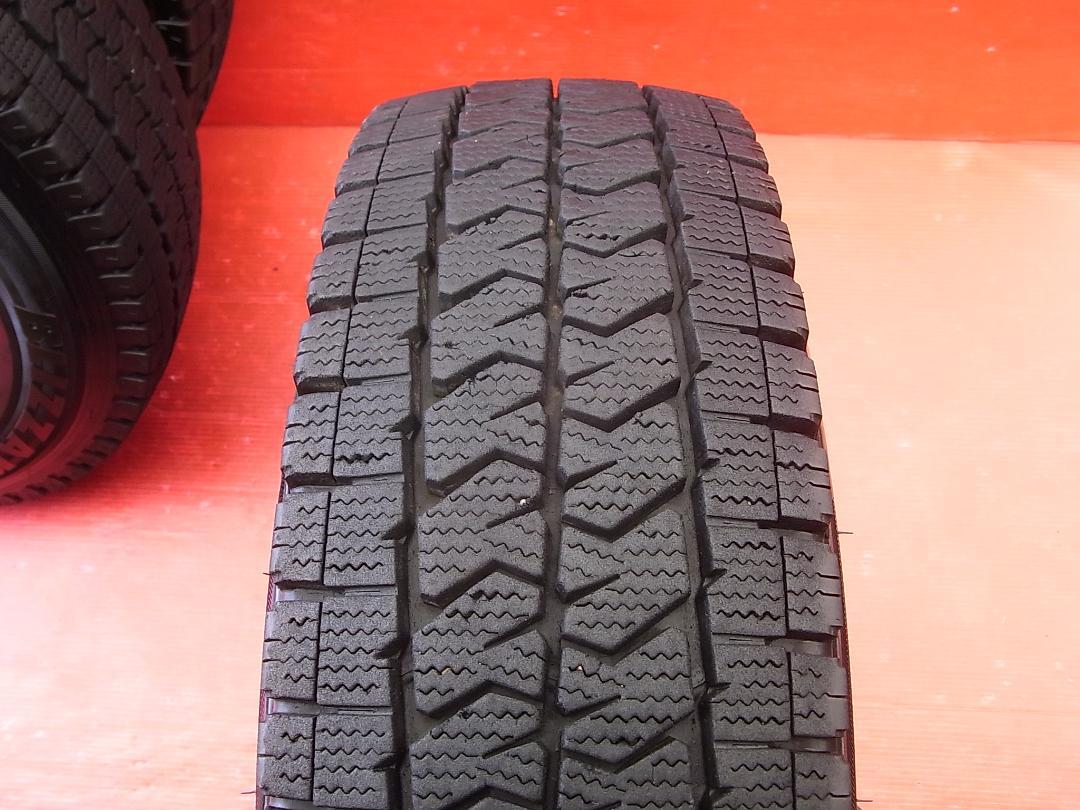 ハイエース純正スチール+ブリヂストン24年製195/80R15スタッドレス！