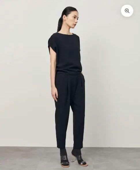 美品　SOEJU タックパンツ
