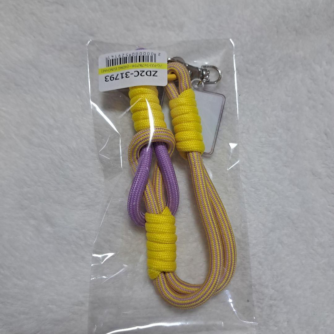 LE SSERAFIM　ウンチェ　ハンドストラップ　アクキー