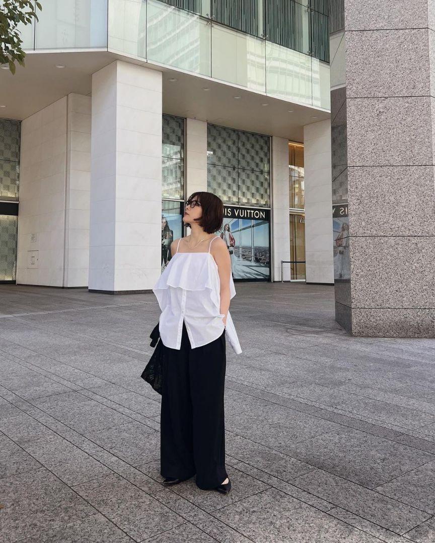 ETRE TOKYO デザインスリーブキャミブラウス