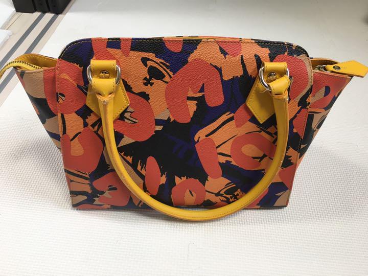 ビクトリアンバックお値下げしました。 値下げ！vivienne westwood ハンドバッグ