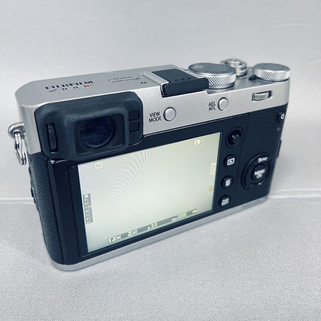 FUJIFILM x100f シルバー