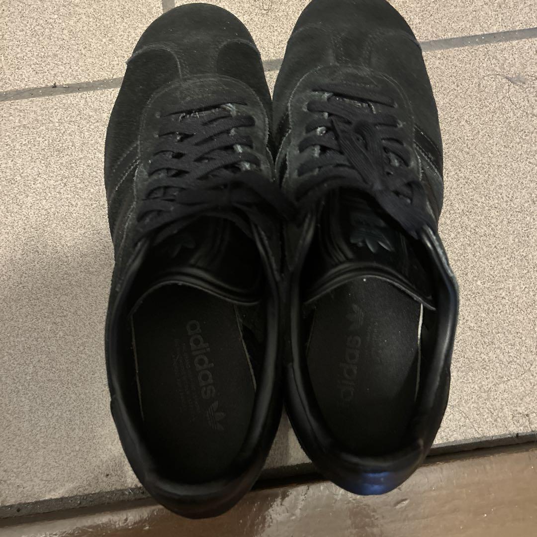 adidas Gazelle ブラックスニーカー