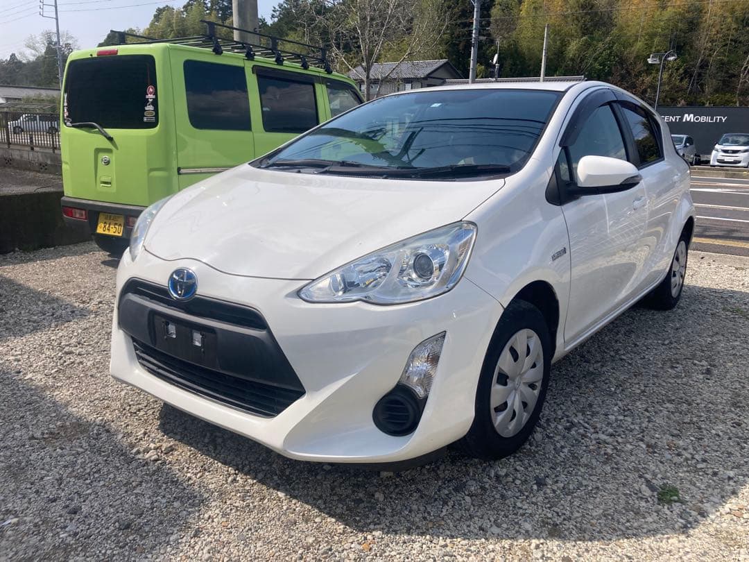 【岐阜】H28 トヨタ アクア L 車検8年8月101200キロ 中期型 【岐阜】H28 トヨタ アクア L 車検8年8月101200キロ 中期型