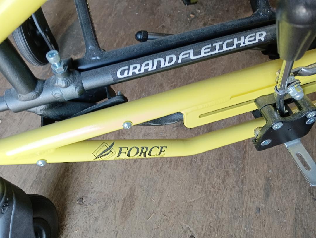 MiKi FORCE Grand Fletcherリクライニング 介助用 車いす