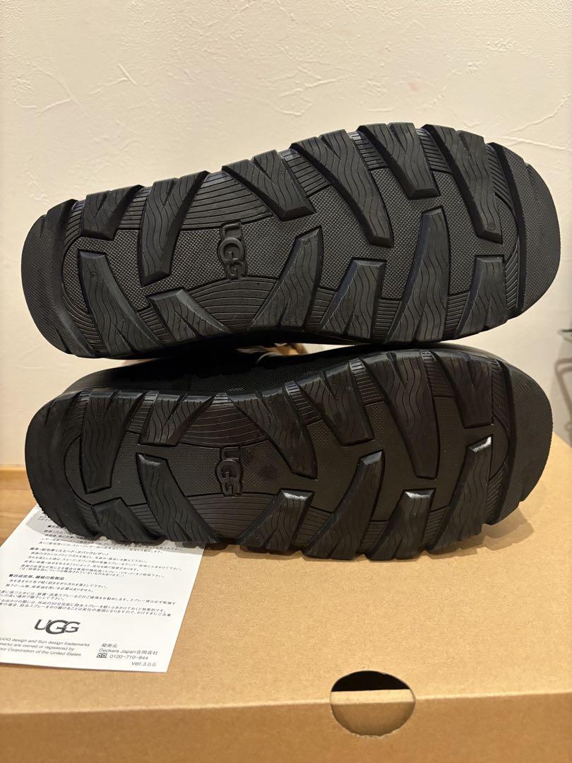 UGG