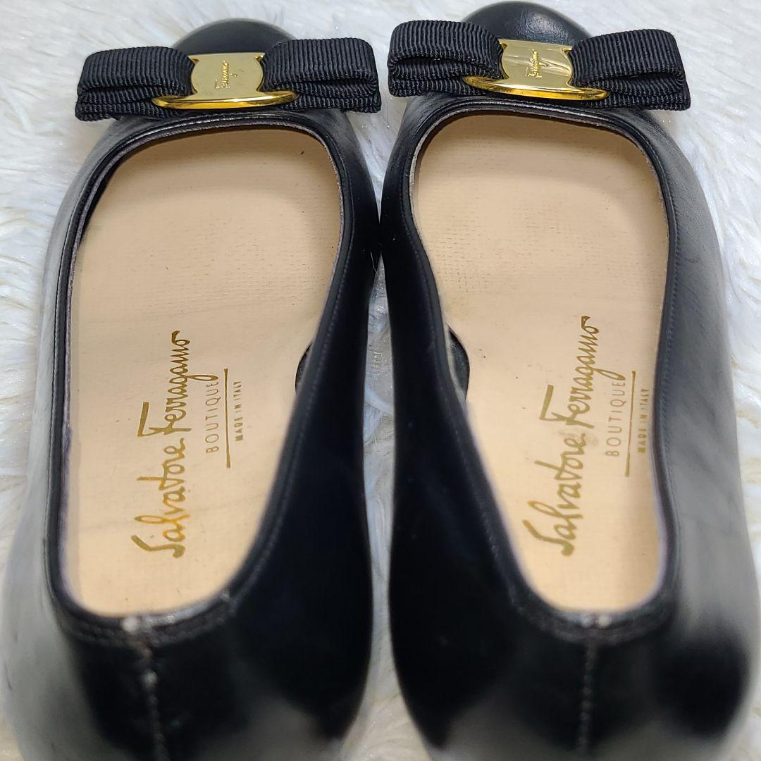 【Salvatore Ferragamo】ヴァラ　パンプス　ブラックリボン