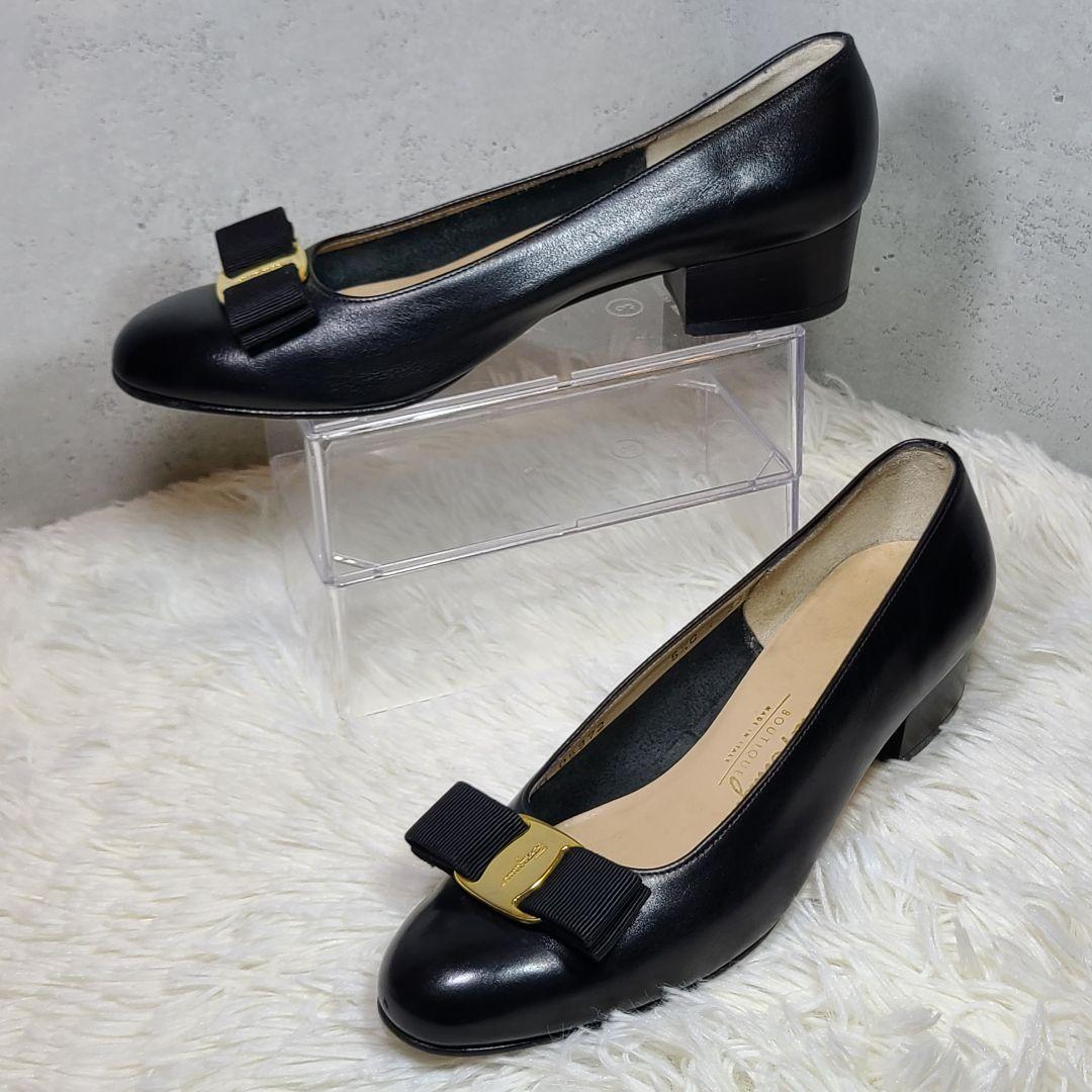 【Salvatore Ferragamo】ヴァラ　パンプス　ブラックリボン