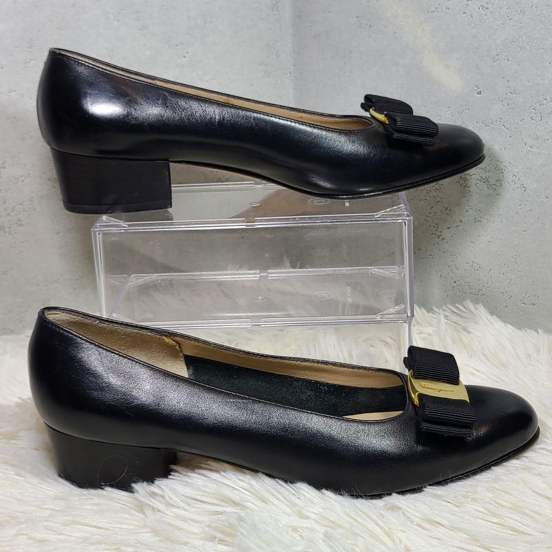 【Salvatore Ferragamo】ヴァラ　パンプス　ブラックリボン