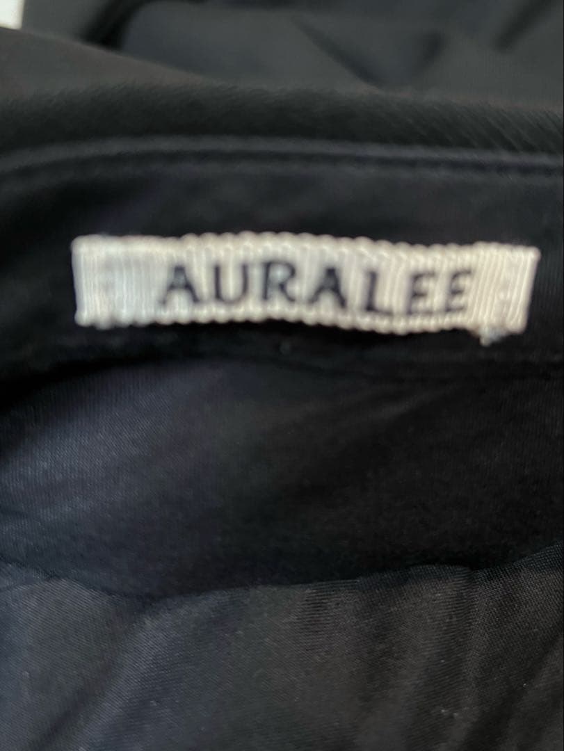 オーラリー WOOL SERGE NARROW SLACKS オーラリー WOOL SERGE NARROW SLACKS