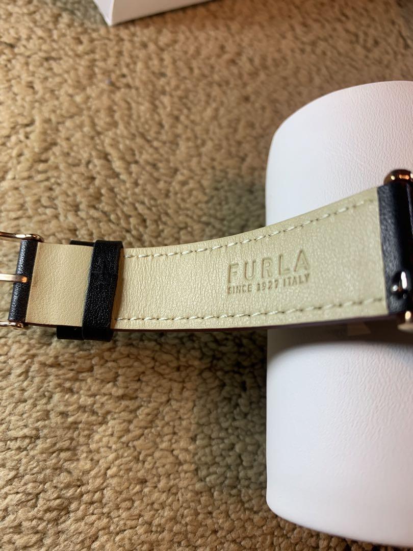 腕時計 FURLA イージーシェイプレッド 文字盤 ステンレススチール クォーツ