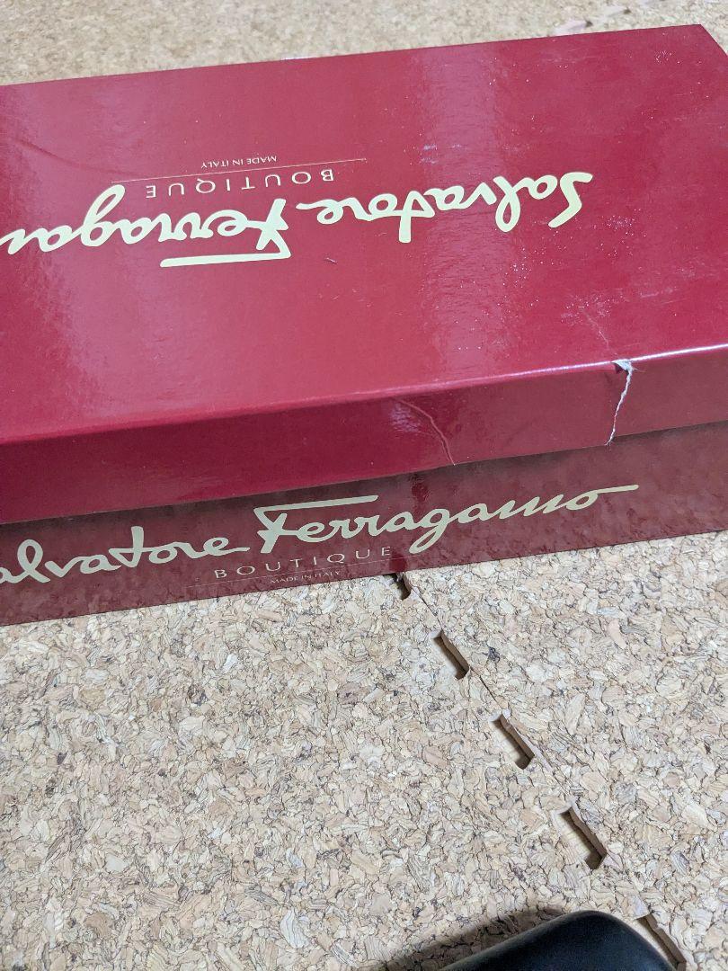 Salvatore Ferragamo 黒 パンプス23.5