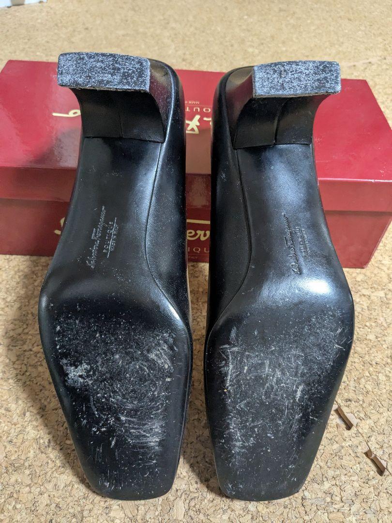 Salvatore Ferragamo 黒 パンプス23.5