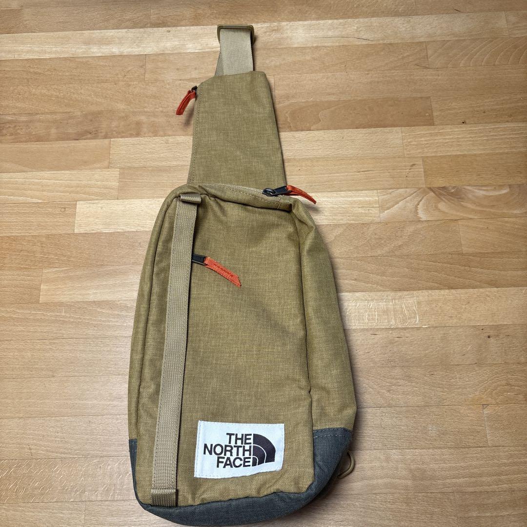 THE NORTH FACE スリングバッグ ベージュ