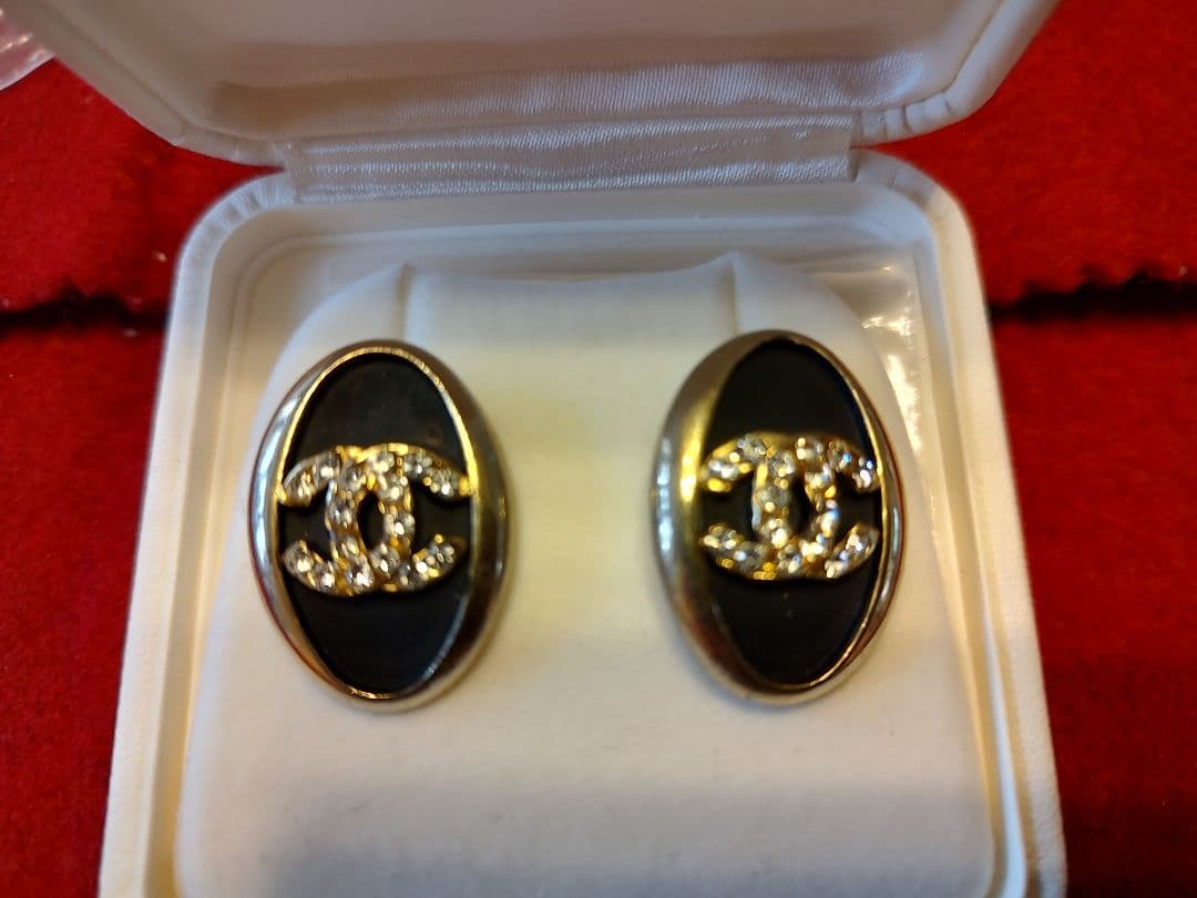 アンティーク CHANEL オーバル型ピアス クリスタル付き FORTGASGNV_COM_BR