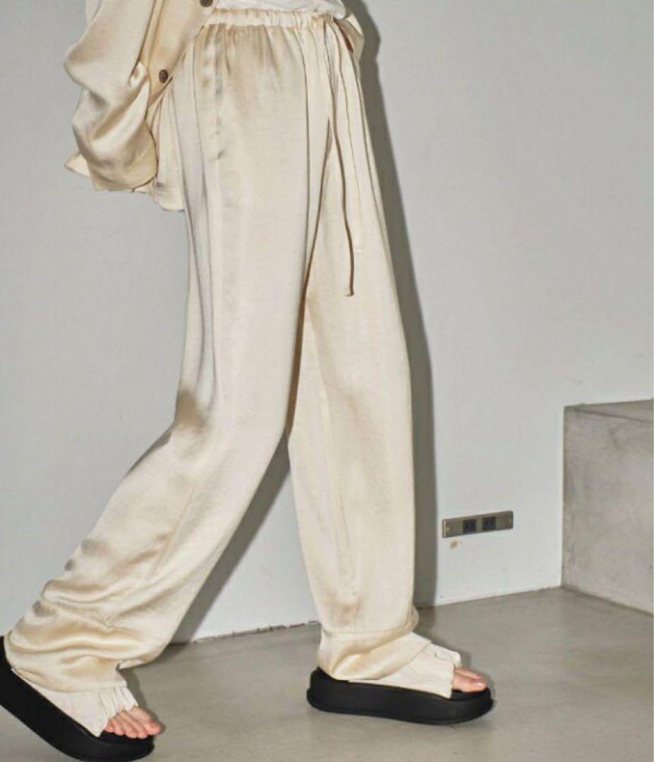 パンツ todayful Satin Easy Pants