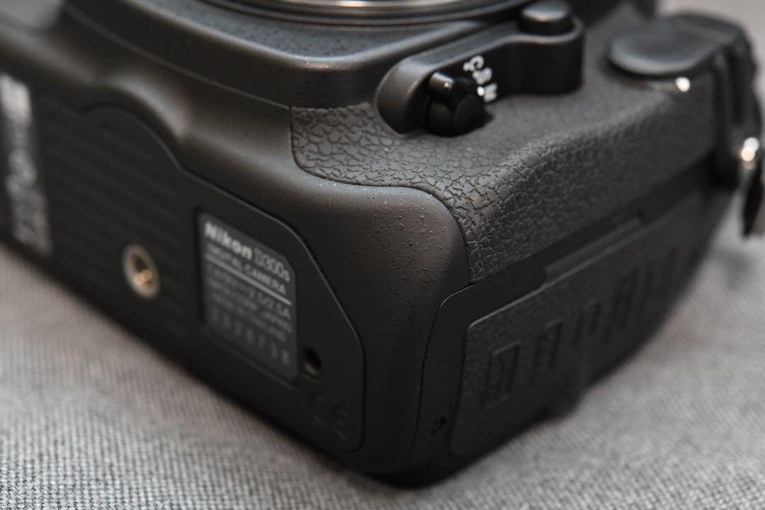 Nikon D300s 【ショット3300以下】デジタル一眼レフカメラ 本体と箱