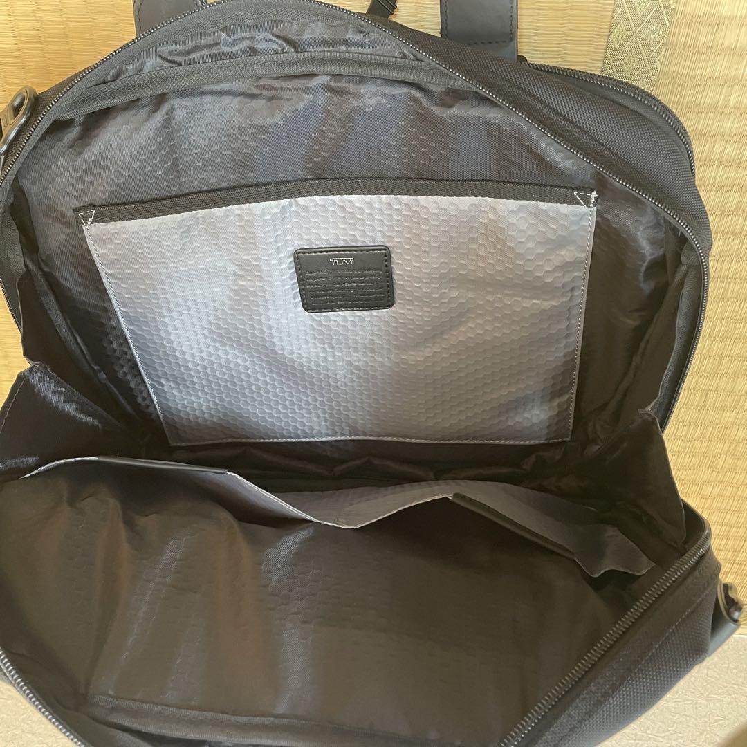TUMI BRAVO ブラック 232640 d