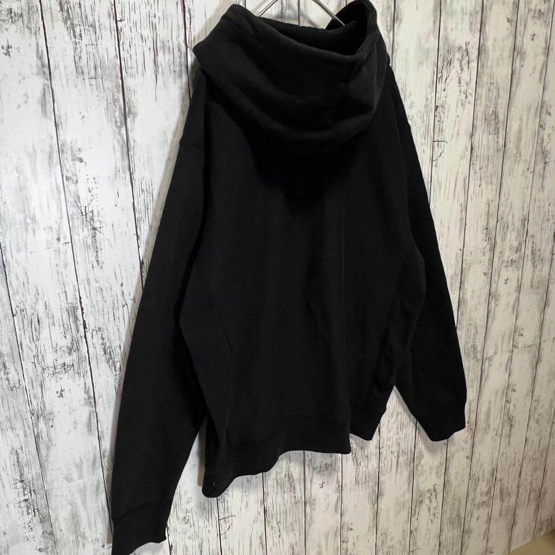【美品】シュプリーム センター刺繍ロゴパーカー リラックス BLACK 入手困難