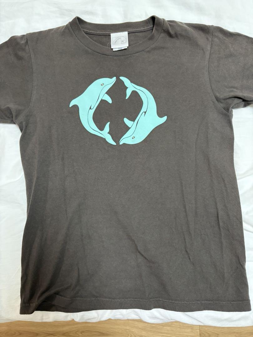 Labyrins Two Dolphins Tshirt Charcoal - メルカリ