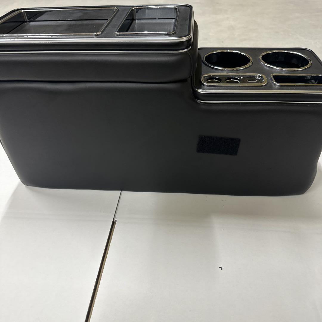 黒のコンソールボックス USBポート付き