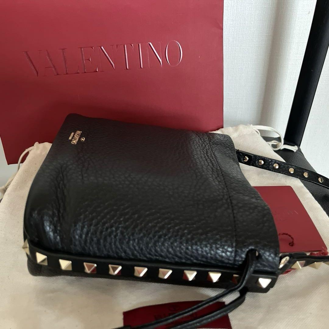 ⭐︎超美品ヴァレンティノ黒スタッズバッグ