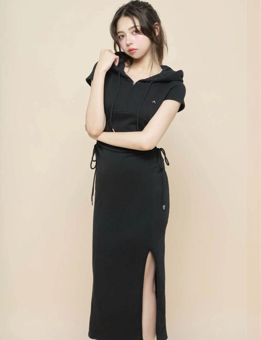 ワンピース andmary Emily slit dress Black andmary Emily slit dress Black - メルカリ