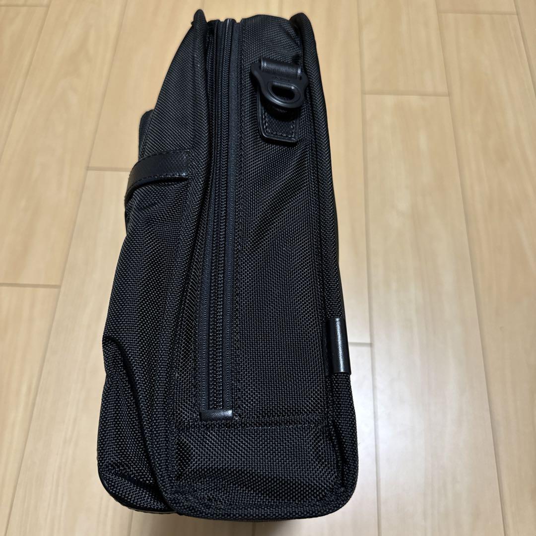 コンパクト・ラージ・スクリーン・ラップトップ・ブリーフ｜TUMI