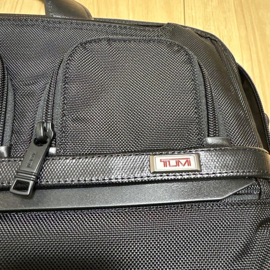 コンパクト・ラージ・スクリーン・ラップトップ・ブリーフ｜TUMI