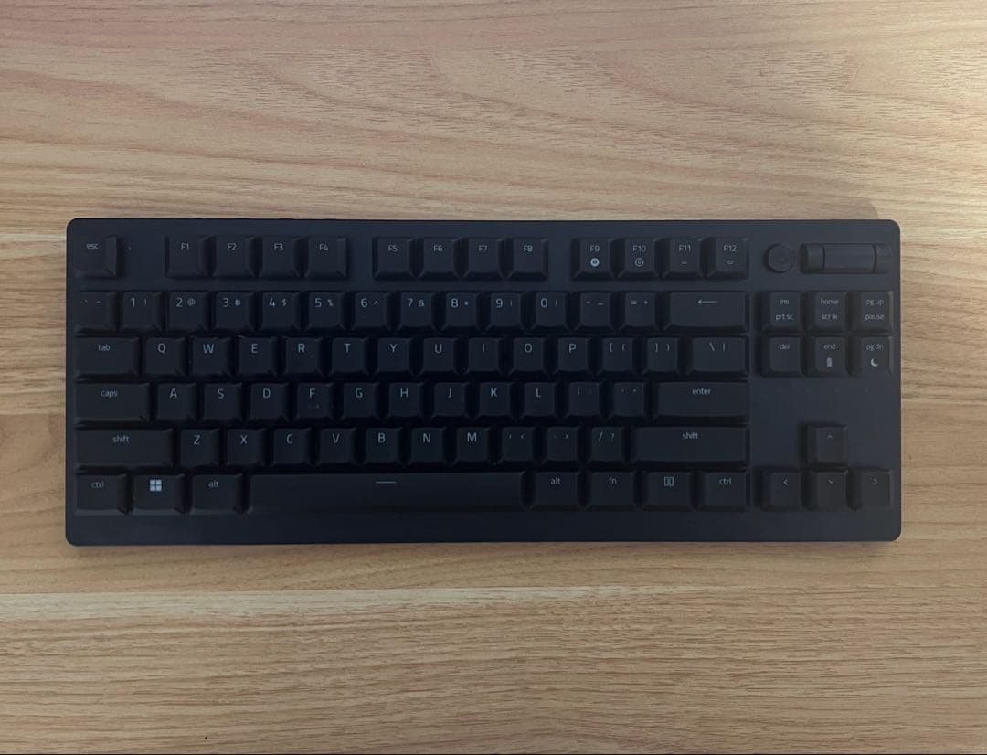 Razer Deathstalker V2 Pro Tenkeyless目立った傷や汚れなし