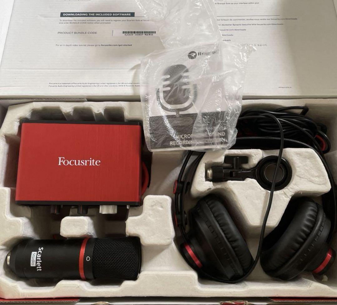 Focusrite Scarlett Solo Studio ヘッドホン