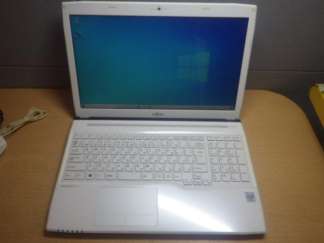 富士通 LIFEBOOK AH42 T Celeron-2957U