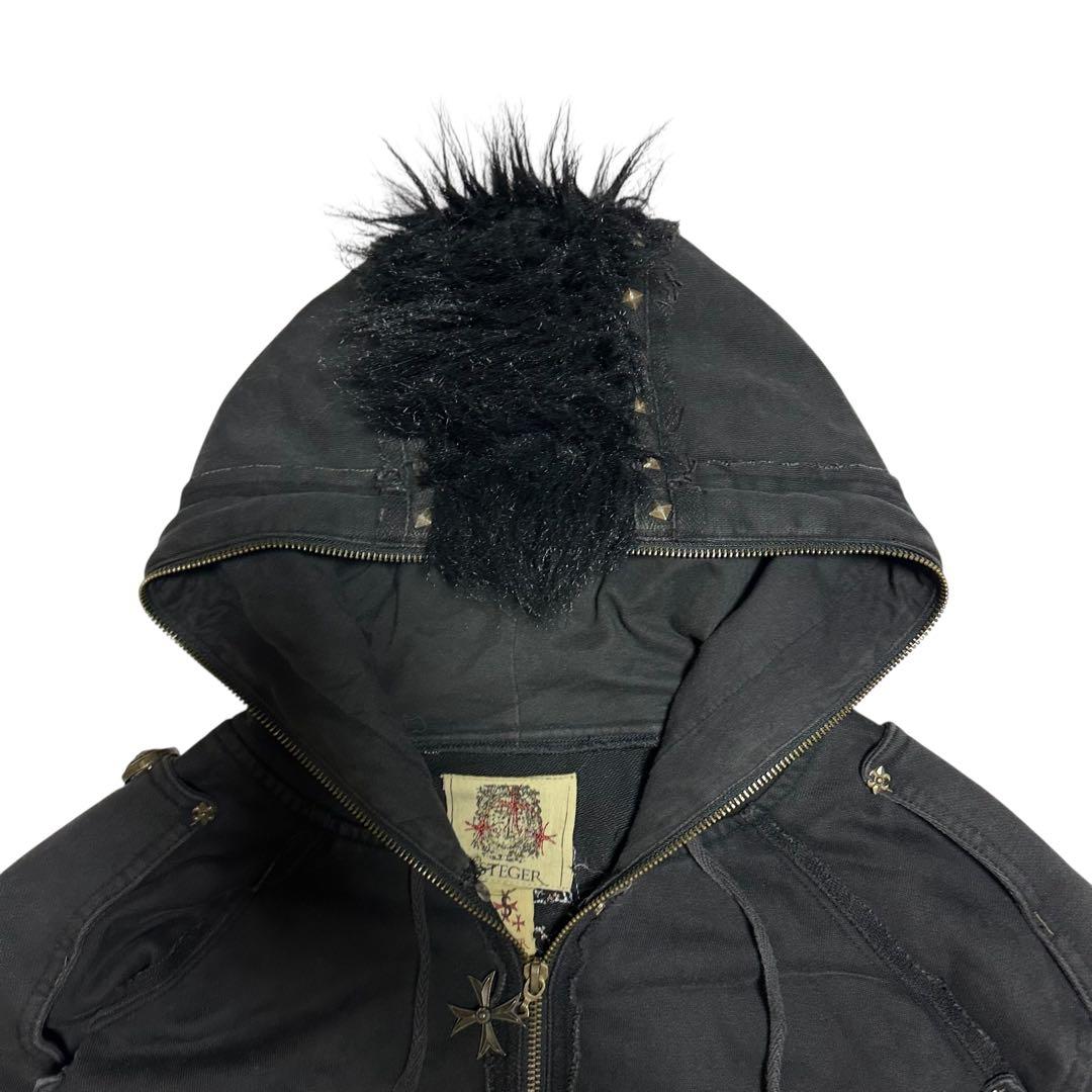 skull cross studs docking fur hoodie 00s skull cross studs docking fur hoodie 00s