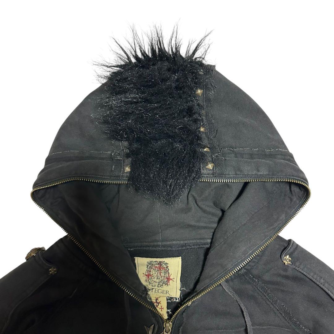 skull cross studs docking fur hoodie 00s skull cross studs docking fur hoodie 00s
