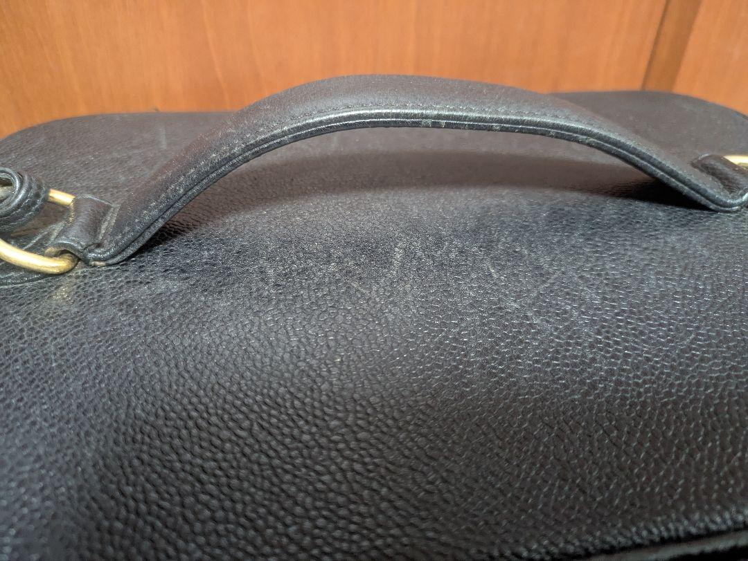 CHANEL ブラック レザーハンドバッグ
