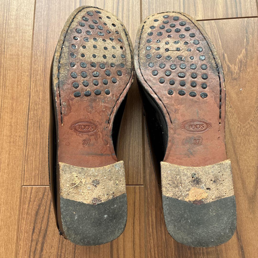 【良品】TOD'S ブラック パテントレザー ローファー