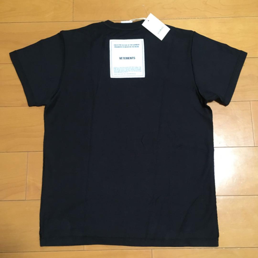 【セール/関税込】VETEMENTS（ヴェトモン）INSIDE-OUT Tシャツ ALL BLACK INSIDE OUT T-SHIRT | VETEMENTS(ヴェトモン