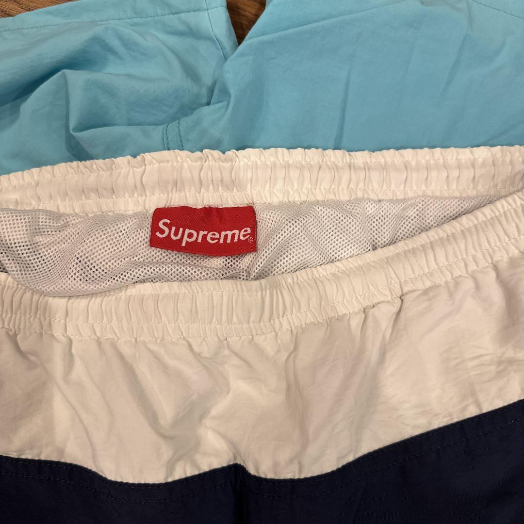 Supreme ショートパンツ 水色Split Logo Water Short