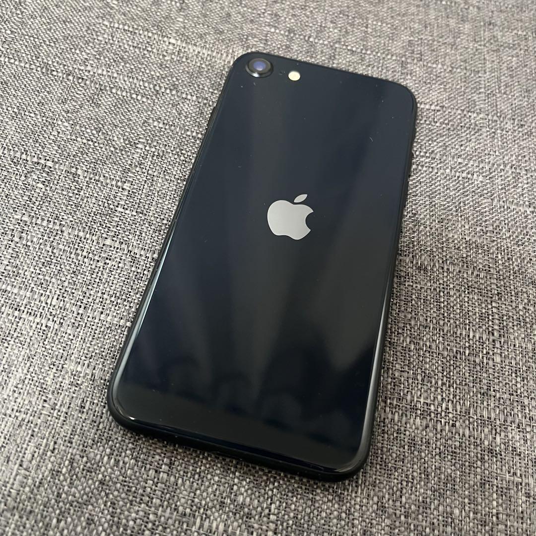 【バッテリー100%】iPhoneSE3 第三世代 SIMフリー 美品 iPhone SE（第3世代） バッテリー新品 iPhoneSE3 64GB